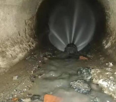 阿拉善右市政管道清淤